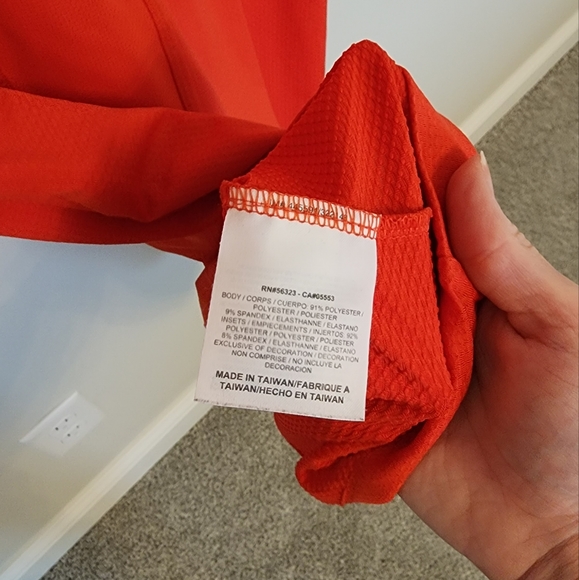 Like New, Men's Nike Golf Polo - Size Small - Picture 5 of 6